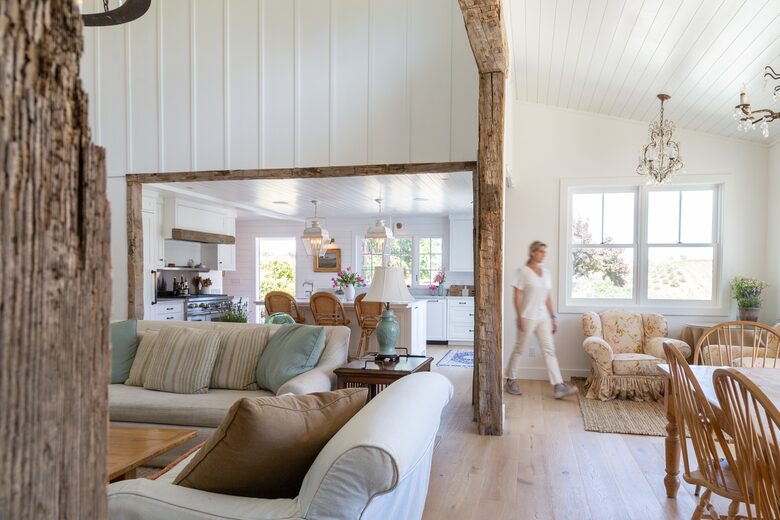 Stunning Sonoma Farmhouse with Pool and Vineyard Views - Petaluma, California