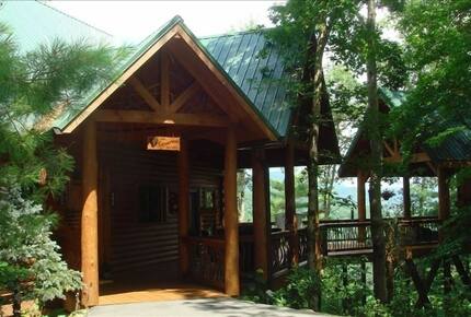 Luxury Log  Home Overlooking Lake Glenville - Cullowhee, North Carolina
