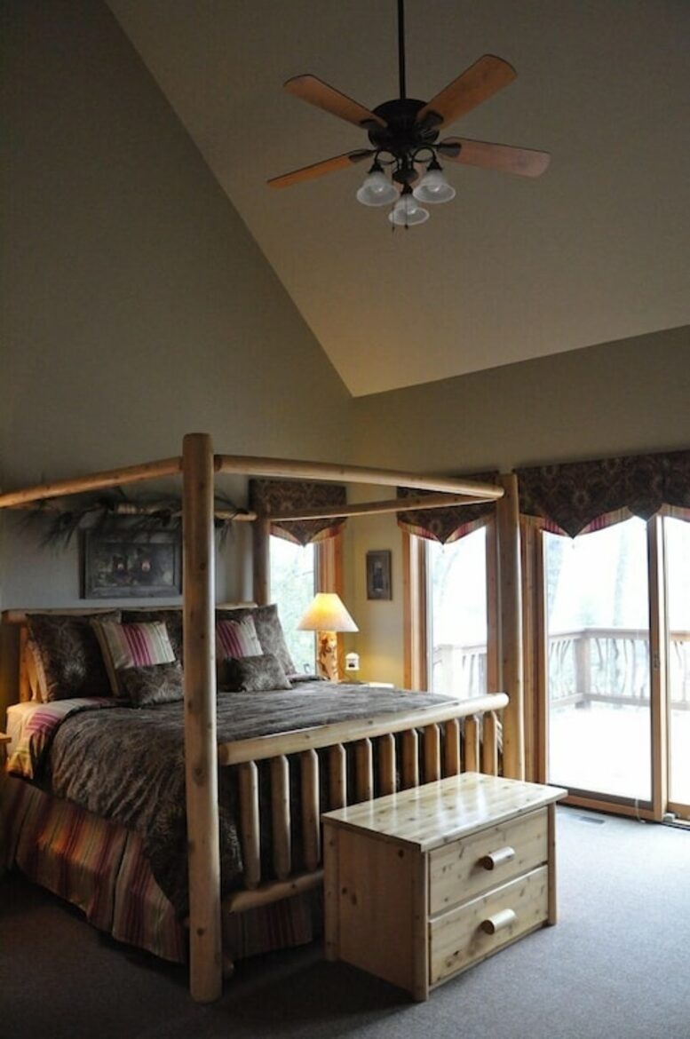 Luxury Log Home Overlooking Lake Glenville - Cullowhee, North Carolina