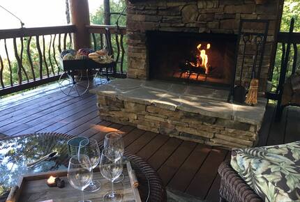Luxury Log  Home Overlooking Lake Glenville - Cullowhee, North Carolina