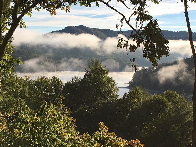 Luxury Log Home Overlooking Lake Glenville - Cullowhee, North Carolina