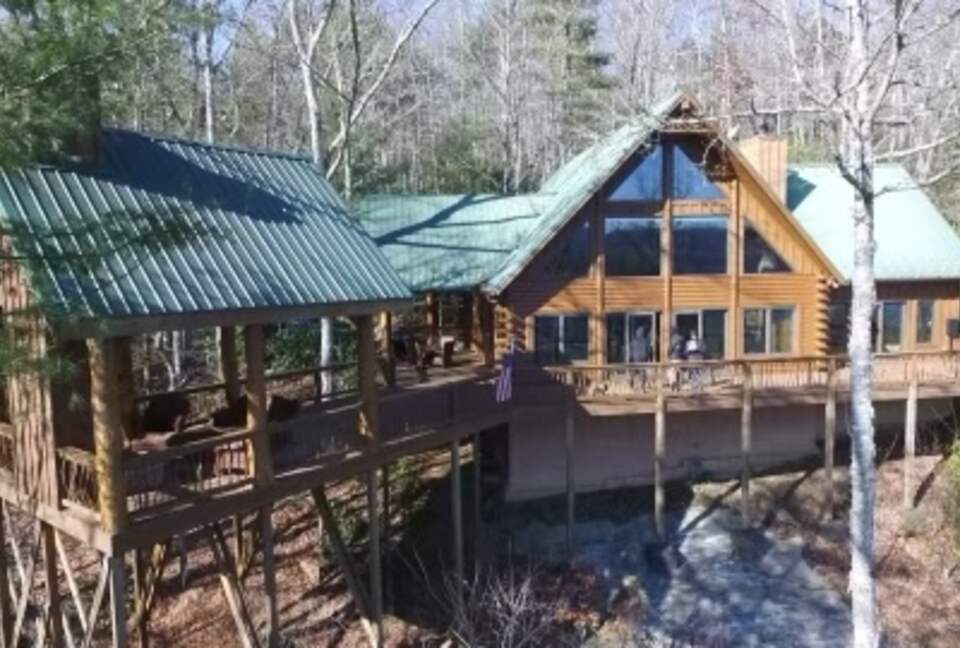 Luxury Log  Home Overlooking Lake Glenville - Cullowhee, North Carolina