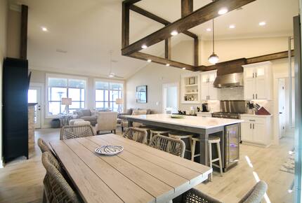 High Times bayfront with pier, swimming pool and 2 hot tubs on #1 Beach in America - St George Island, Florida