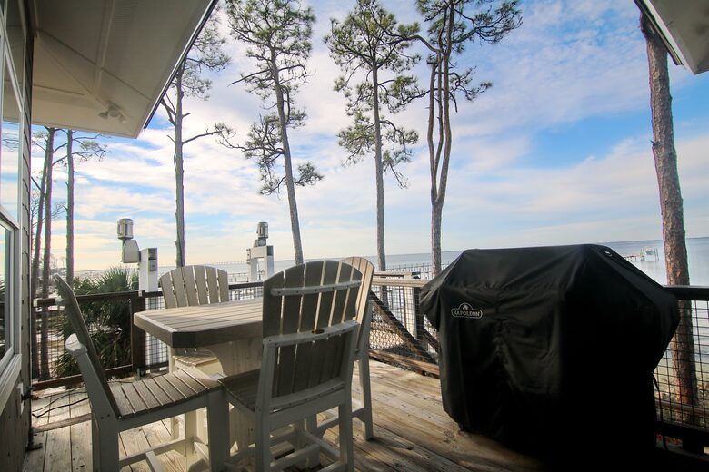 High Times bayfront with pier, swimming pool and 2 hot tubs on #1 Beach in America - St George Island, Florida