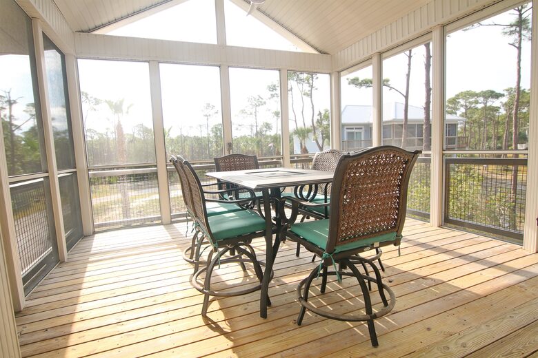 High Times bayfront with pier, swimming pool and 2 hot tubs on #1 Beach in America - St George Island, Florida
