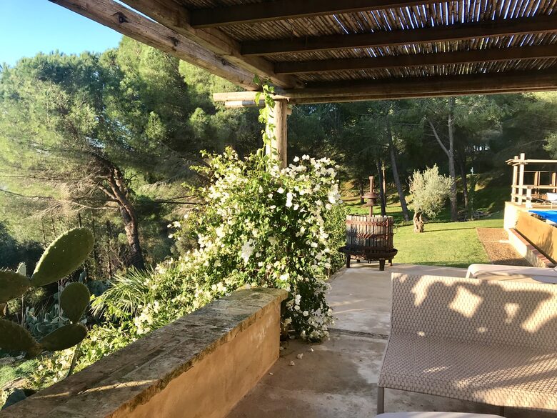Front terrace