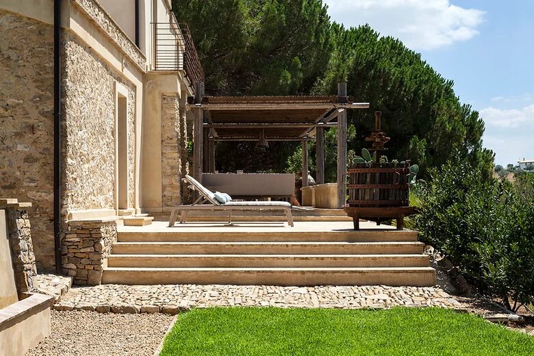 Front terrace