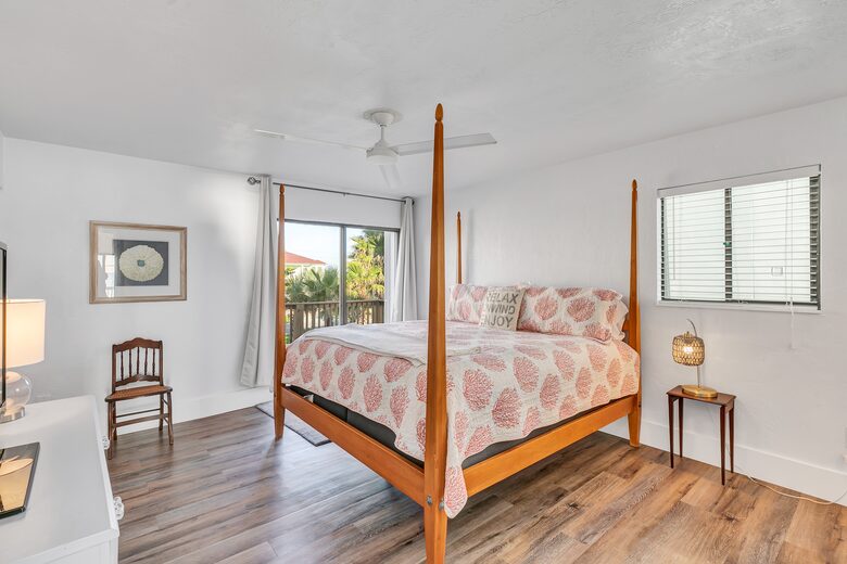 Bedroom 2 with king