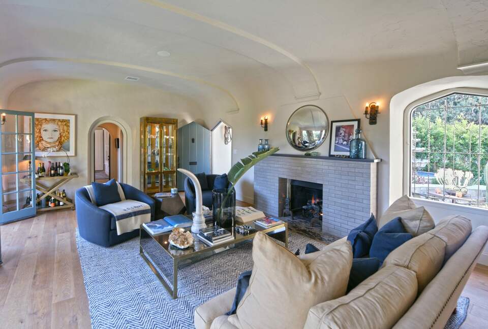Stunning Hollywood Hills Oasis - Los Angeles, California