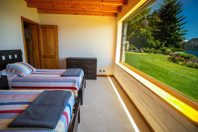 Patagonia Luxury Lakefront Home - San Carlos de Bariloche, Argentina