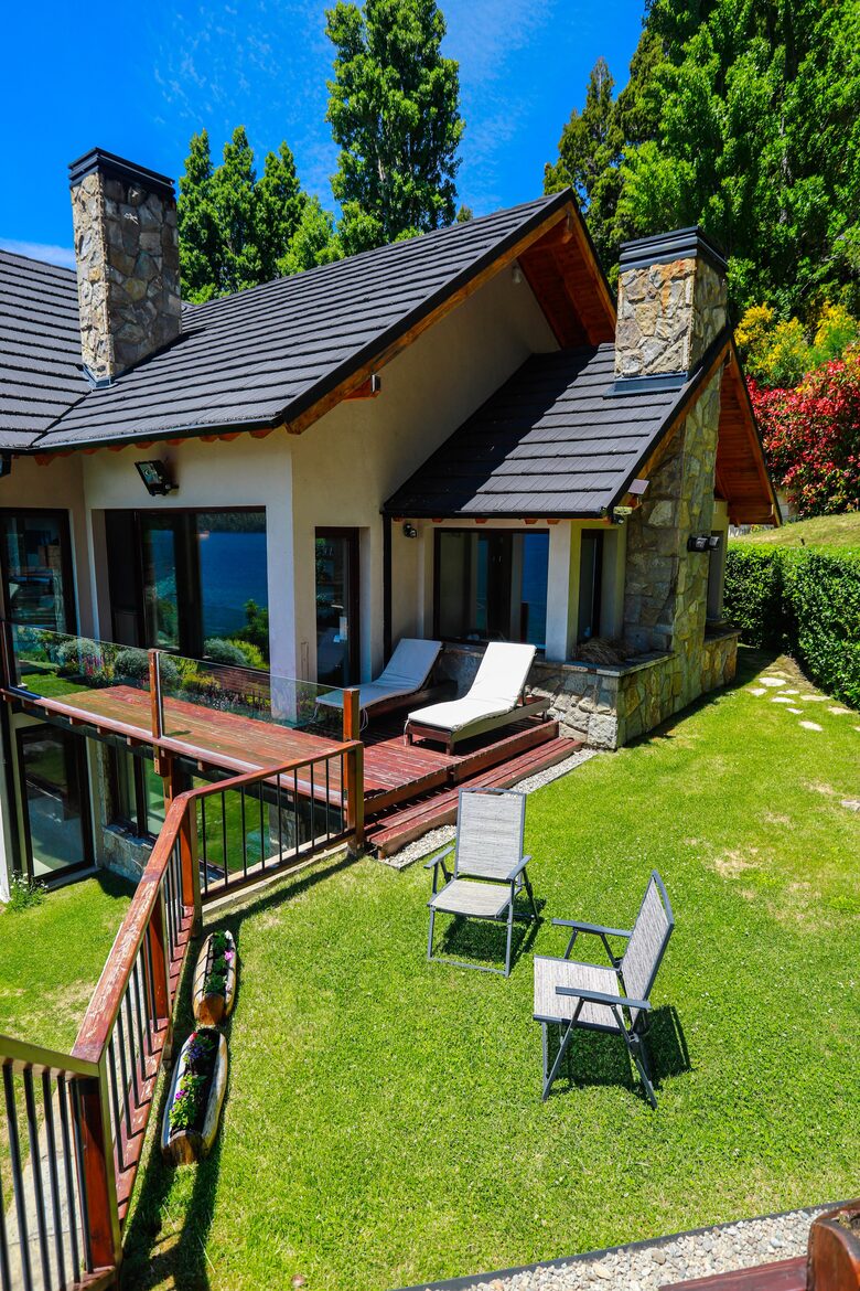Patagonia Luxury Lakefront Home - San Carlos de Bariloche, Argentina