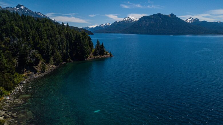 Patagonia Luxury Lakefront Home - San Carlos de Bariloche, Argentina