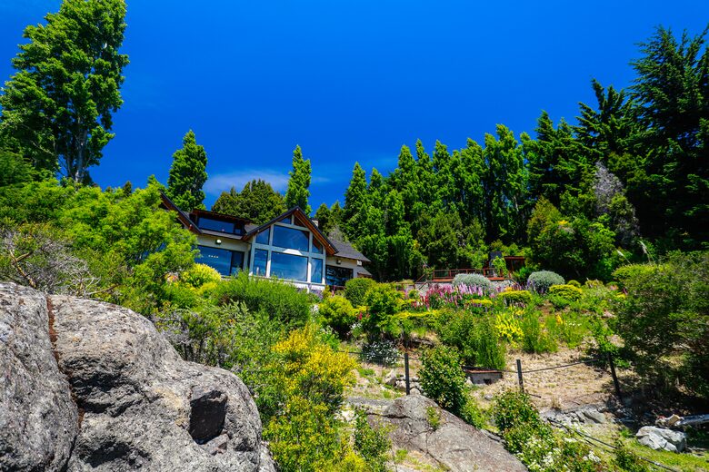 Patagonia Luxury Lakefront Home - San Carlos de Bariloche, Argentina