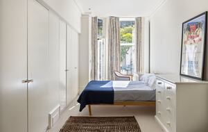 Airlie Gardens (R)