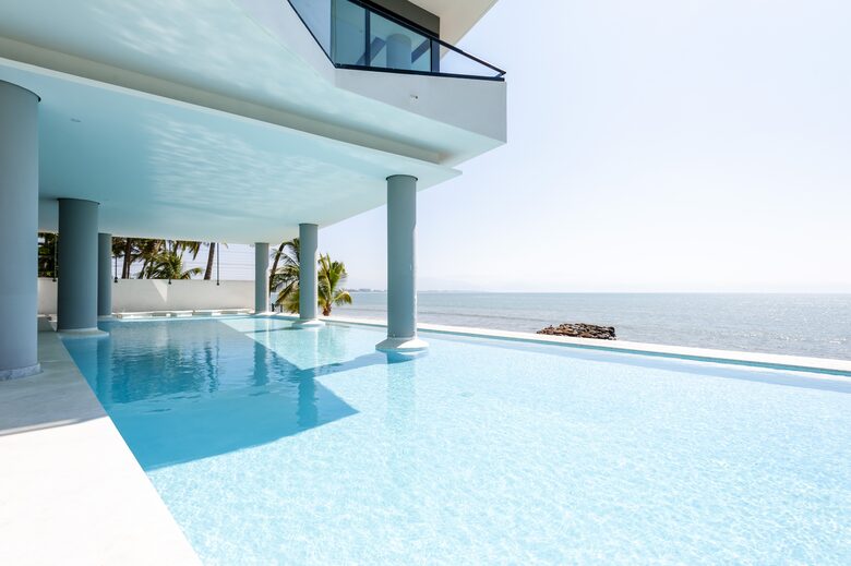 BUILDING'S POOL