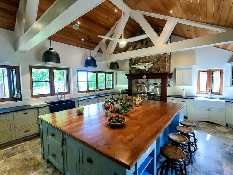 Luxury 7 bedroom Waterfront Villa - Great Camanoe Island, Virgin Islands, British