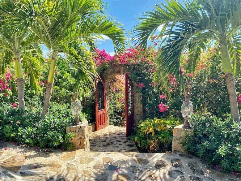 Luxury 7 bedroom Waterfront Villa - Great Camanoe Island, Virgin Islands, British