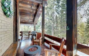 Quintessential Mountain Chalet On 10 Acres - Truckee, California