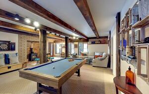 Quintessential Mountain Chalet On 10 Acres - Truckee, California