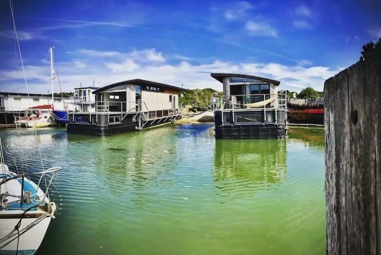 Bembridge Houseboat "Eleuthera" - Bembridge, United Kingdom