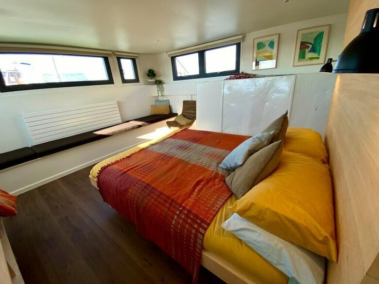Bembridge Houseboat "Eleuthera" - Bembridge, United Kingdom