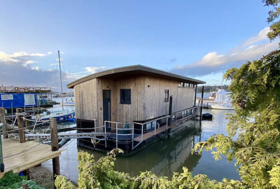 Bembridge Houseboat "Eleuthera" - Bembridge, United Kingdom