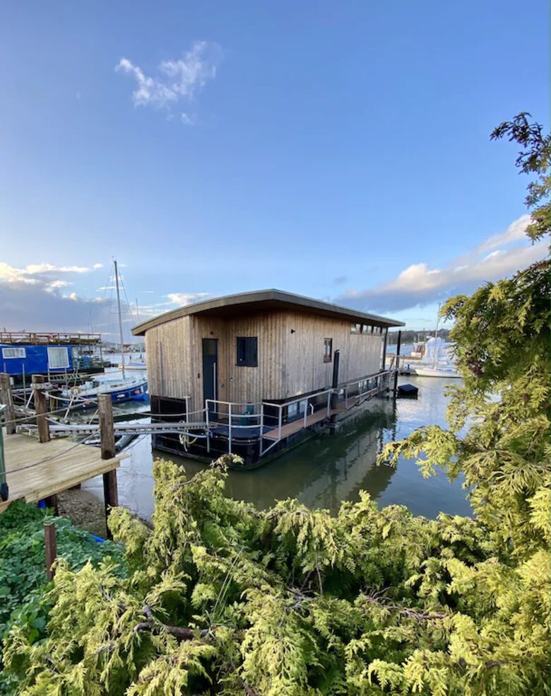 Bembridge Houseboat "Eleuthera" - Bembridge, United Kingdom