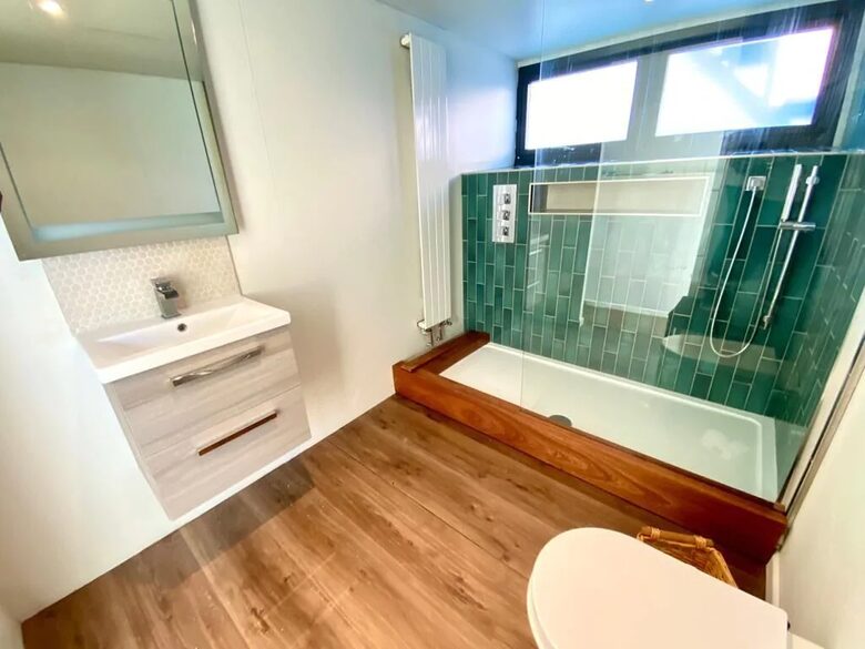 Bembridge Houseboat "Eleuthera" - Bembridge, United Kingdom