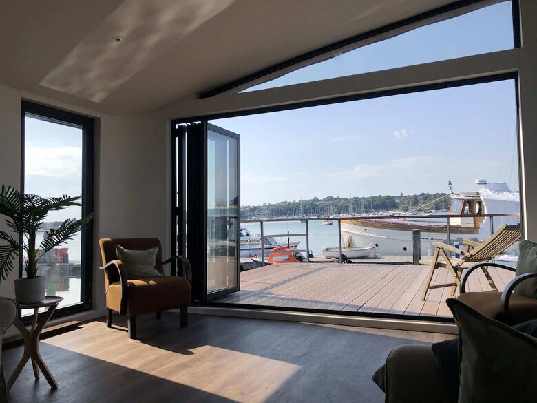 Bembridge Houseboat "Eleuthera" - Bembridge, United Kingdom