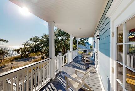 Private Gulf Front Home with Breathtaking Sunsets - Ocean Springs, Mississippi