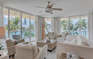 Palm Beach Marina Grande Retreat - Riviera Beach, Florida
