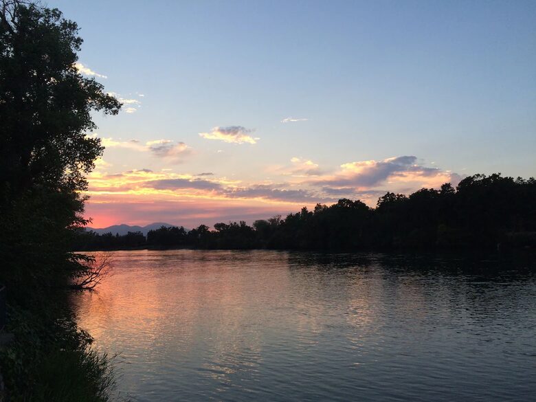 Northern California River Retreat Overlooking the Sacramento River near Redding - Anderson, California