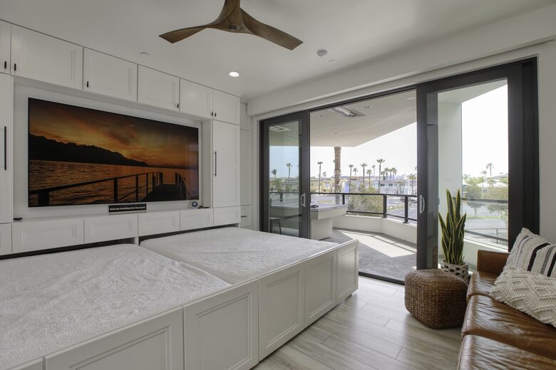 Cobbo's Beach House | With hot tubs, views, and just steps to the beach! - Avila Beach, California