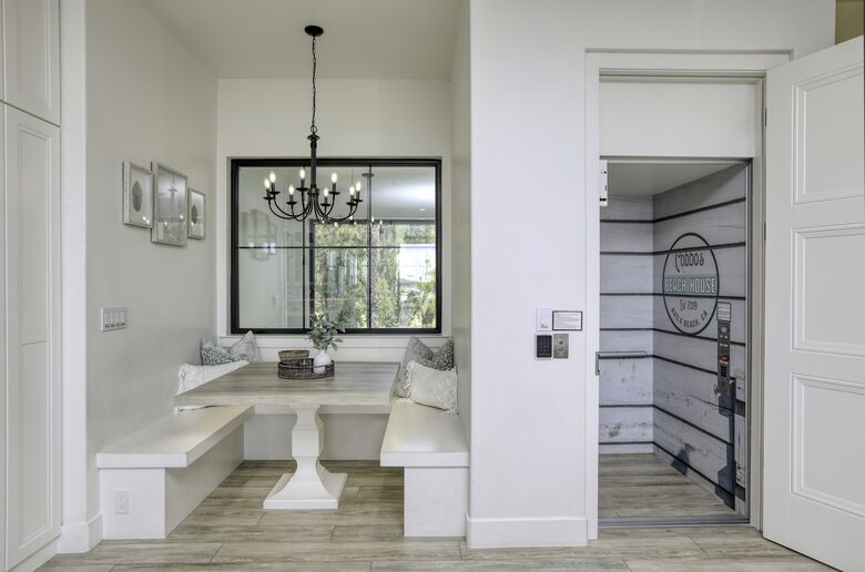 Cobbo's Beach House | With hot tubs, views, and just steps to the beach! - Avila Beach, California
