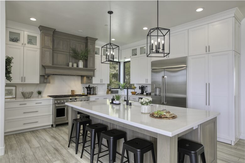 Cobbo's Beach House | With hot tubs, views, and just steps to the beach! - Avila Beach, California