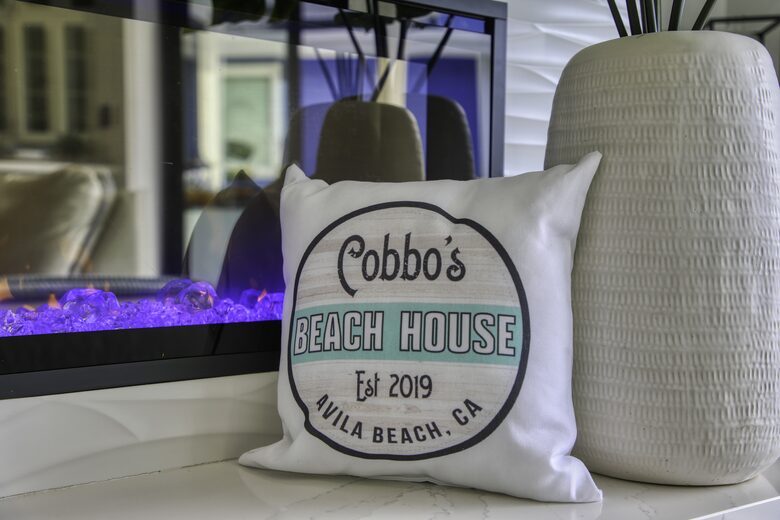 Cobbo's Beach House | With hot tubs, views, and just steps to the beach! - Avila Beach, California