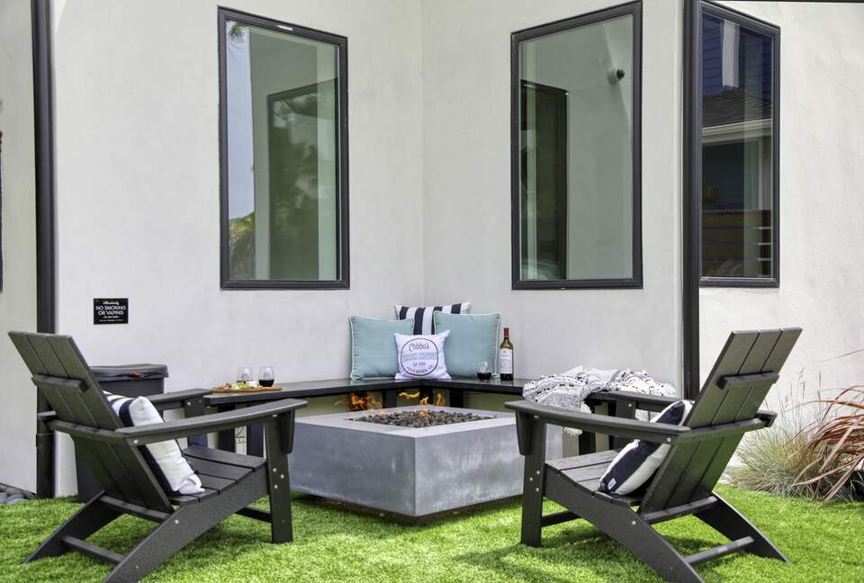 Cobbo's Beach House | With hot tubs, views, and just steps to the beach! - Avila Beach, California