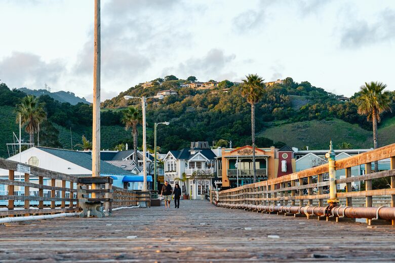 Cobbo's Beach House | With hot tubs, views, and just steps to the beach! - Avila Beach, California