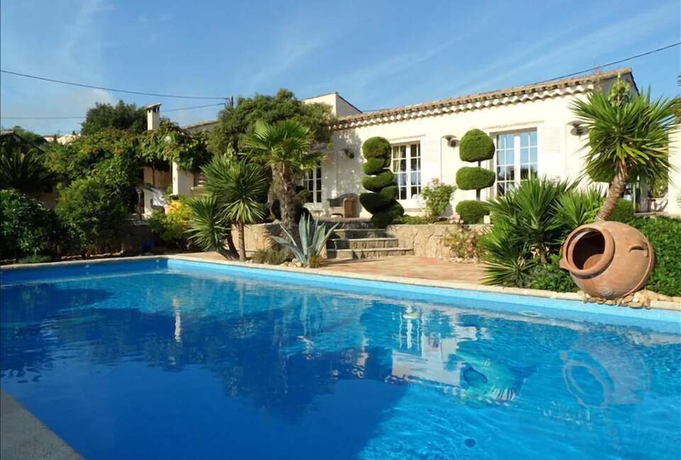 The Little White House - St Aygulf, France