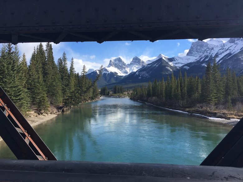 Canmore Mountain Escape with a Rooftop Hot Tub - Canmore, Canada