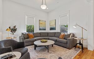Modern Farmhouse 2 Blocks to Downtown Napa! - Napa, California