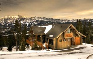 Moonlight Mountain Home - Big Sky, Montana