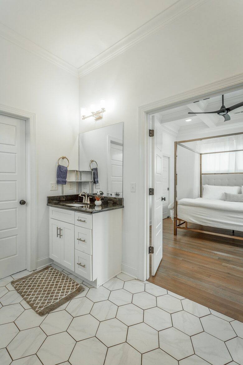 Tennessee Charmer - Chattanooga, Tennessee