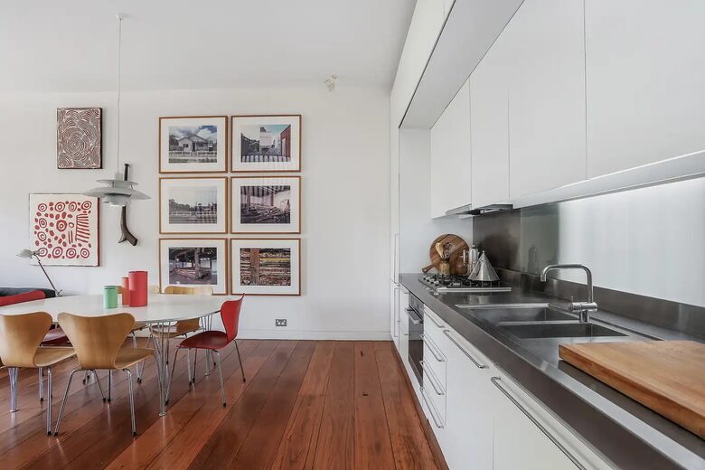 Kitchen & Living area