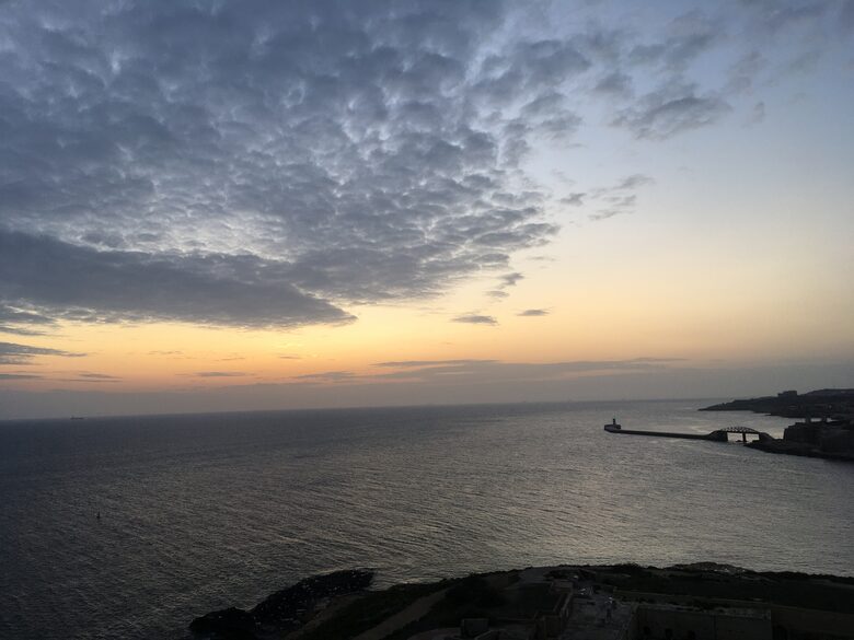 Luxury Seafront Penthouse with Private Pool & Breathtaking Panoramic Sea Views - Sliema, Malta