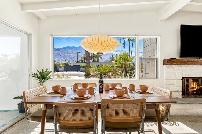 Mid Century Dream - Palm Springs, California