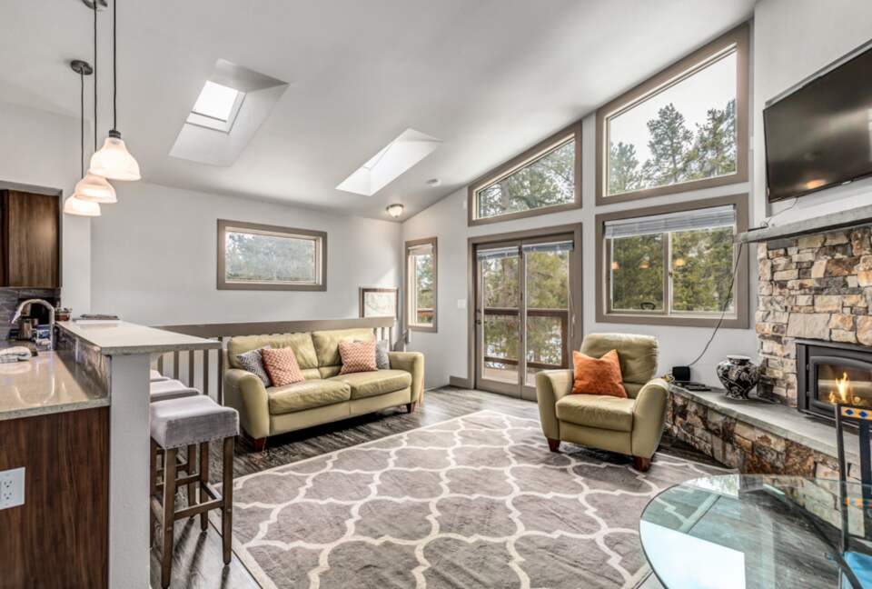 Tranquil Escape with Views of Mount Royal - Frisco, Colorado