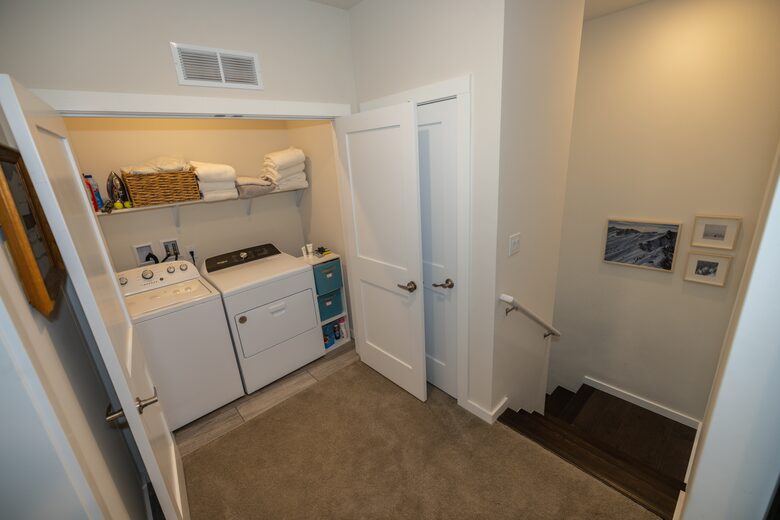 Beautiful Minturn Modern Townhome Near Vail/Beaver Creek - Minturn, Colorado
