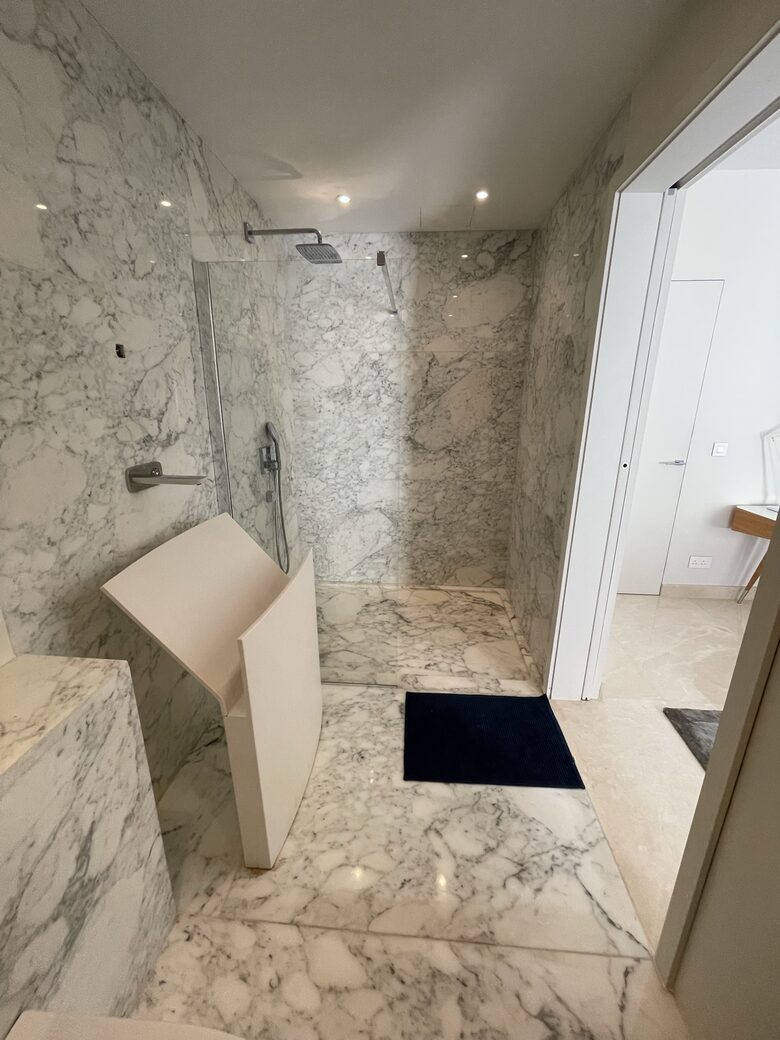 Luxury Seafront Penthouse with Private Pool & Breathtaking Panoramic Sea Views - Sliema, Malta