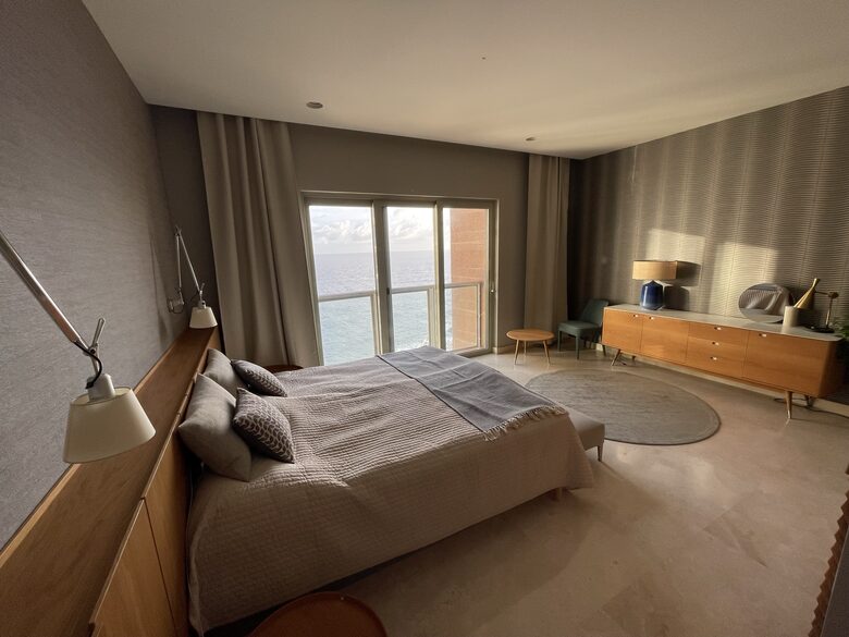 Luxury Seafront Penthouse with Private Pool & Breathtaking Panoramic Sea Views - Sliema, Malta